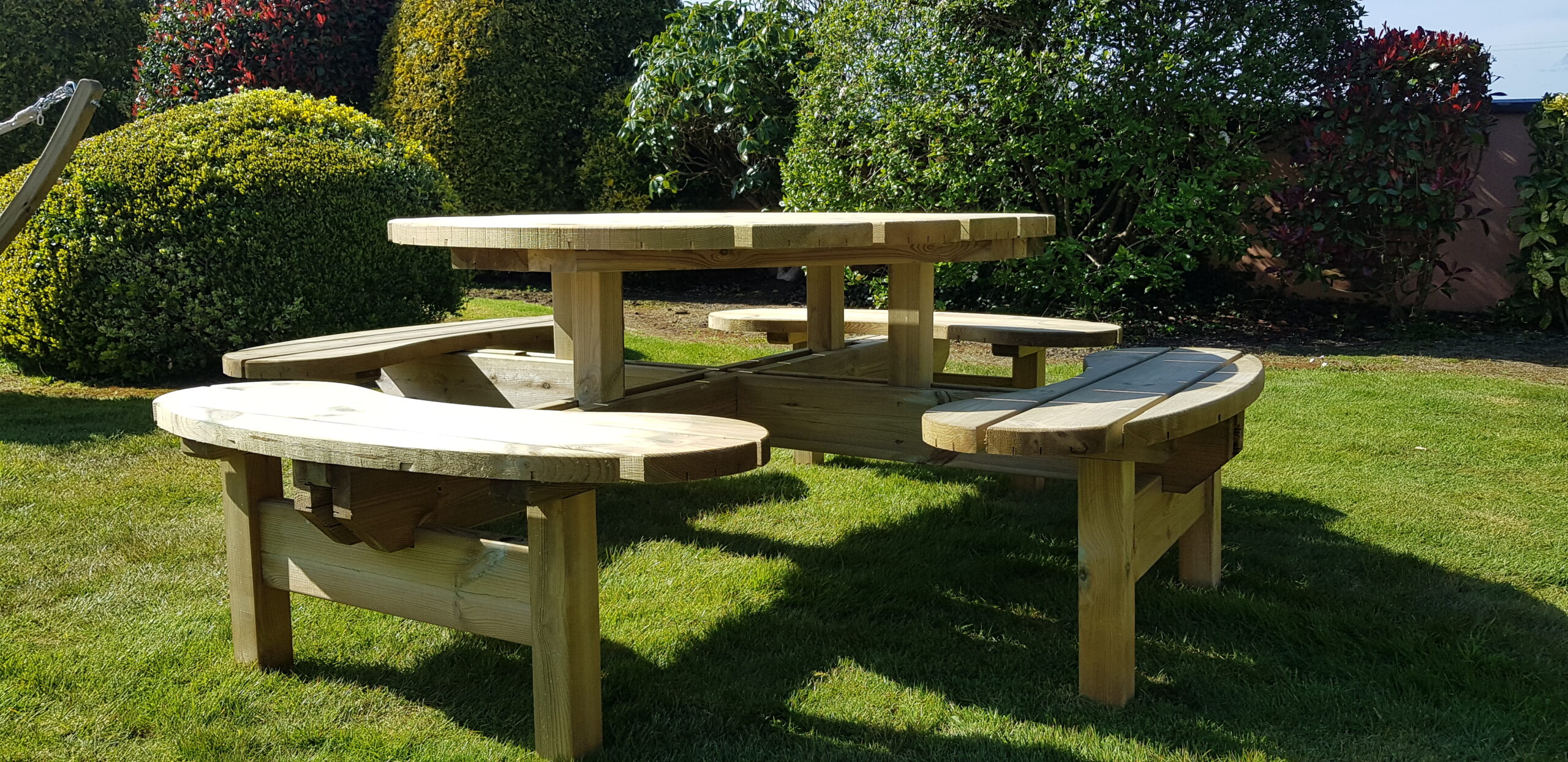 Dunmore Round Picnic Table Hennessy, 8 Seater Round Picnic Table