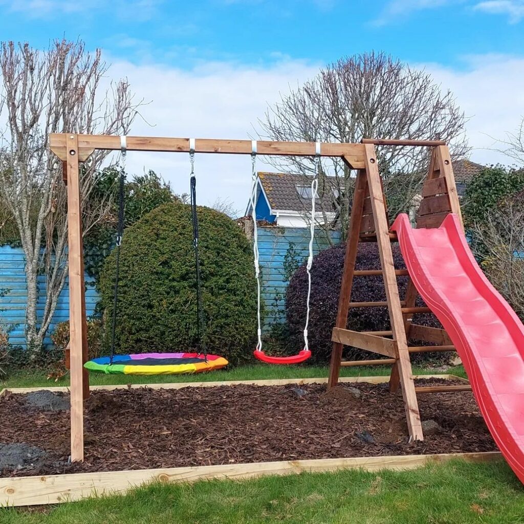 Charlie Play Unit - Hennessy Outdoors