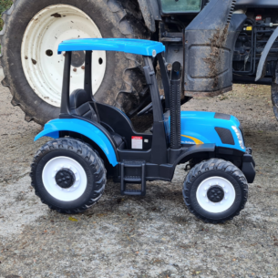 Kids Ride On Licenced New Holland T7 24V Tractor