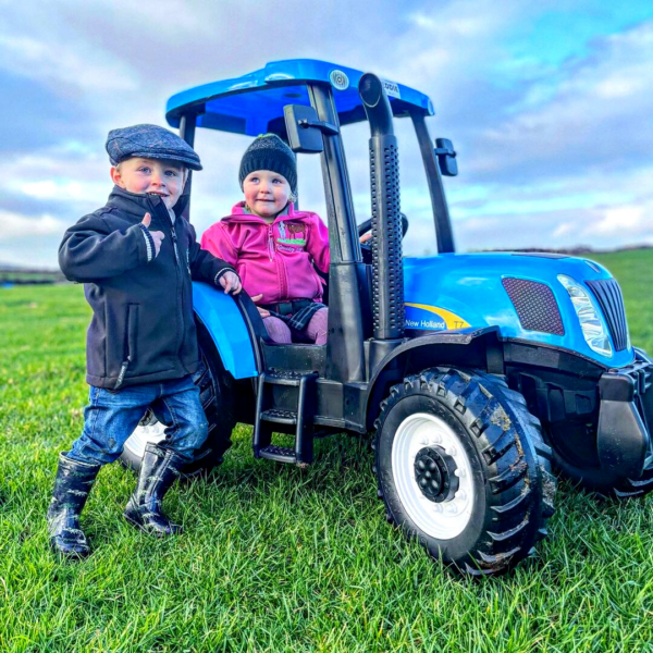 Kids Ride On Licenced New Holland T7 24V Tractor